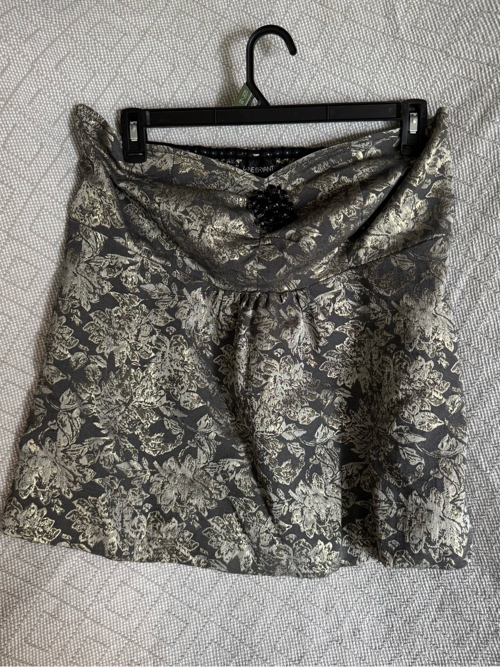 Lane Bryant Metallic Floral Cropped Blouse in Black and Gold